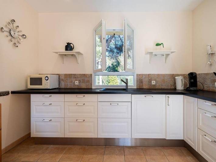 Location de vacances pour 6 personnes, avec piscine ainsi que jardin et jacuzzi à Montbrun-des-Corbières - 4