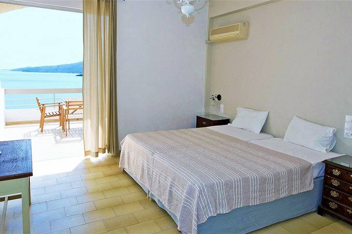 Gîte pour 2 personnes, avec jardin dans Poros - 4