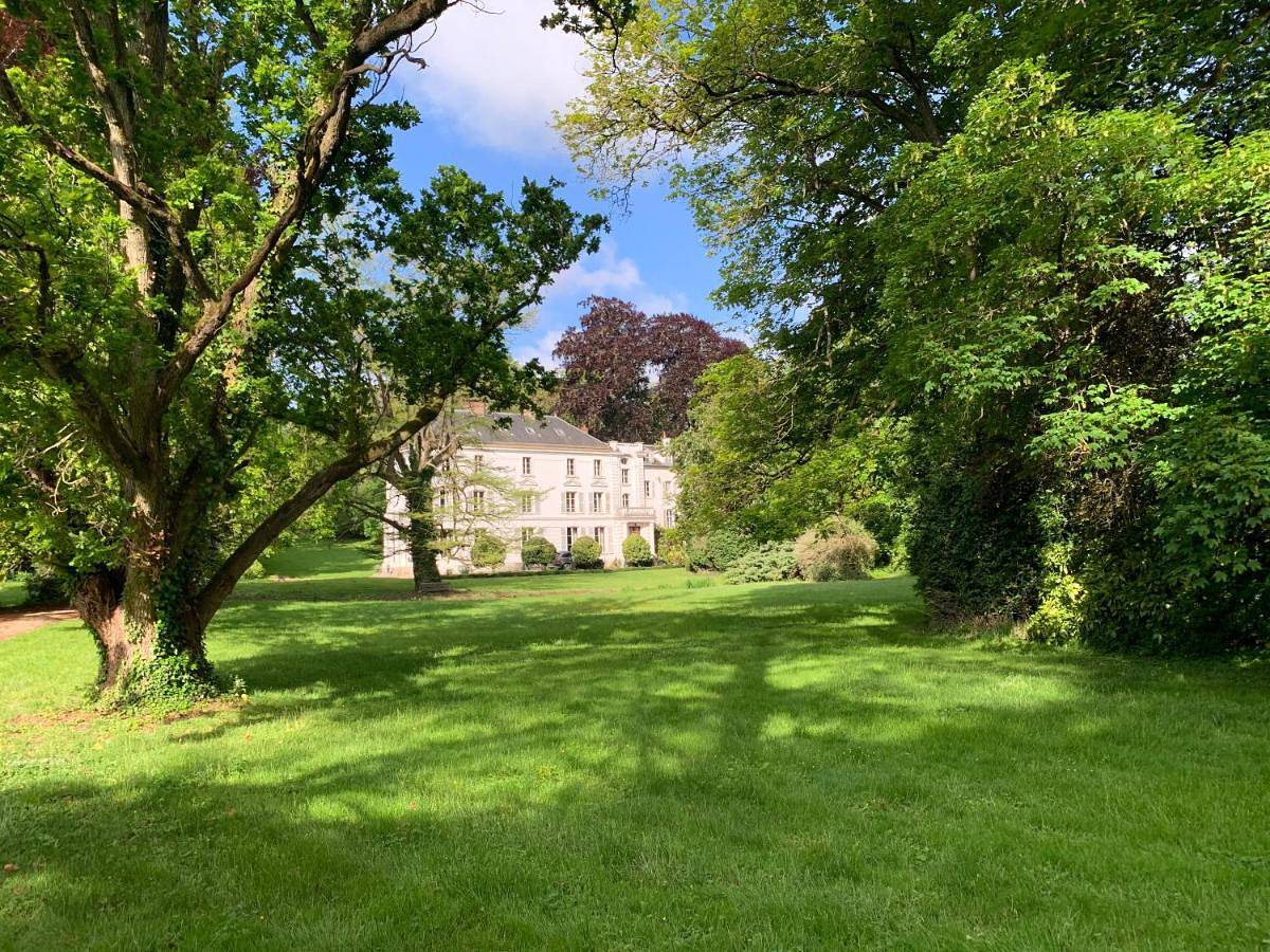 Double Room with Terrace in Chauconin-Neufmontiers, Seine-et-Marne
