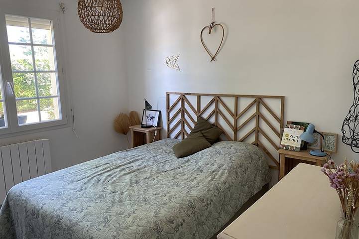 Quiet villa between the lake and the sea in Hourtin, with a pool and spa in Hourtin, Médoc Regional Natural Park