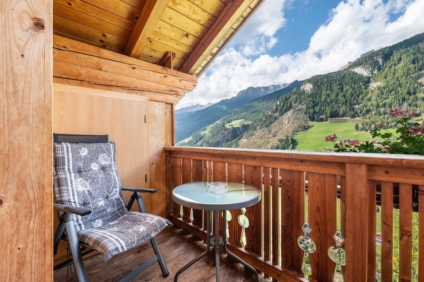 Ganze Wohnung, Ferienwohnung "Glocklechnhof Sternenhimmel" mit Bergblick, Balkon & Wlan in Steinhaus (Ahrntal), Ahrntal