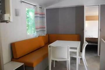 Mobil Home pour 6 Personnes dans Le Buisson-de-Cadouin, Périgord Pourpre, Photo 3