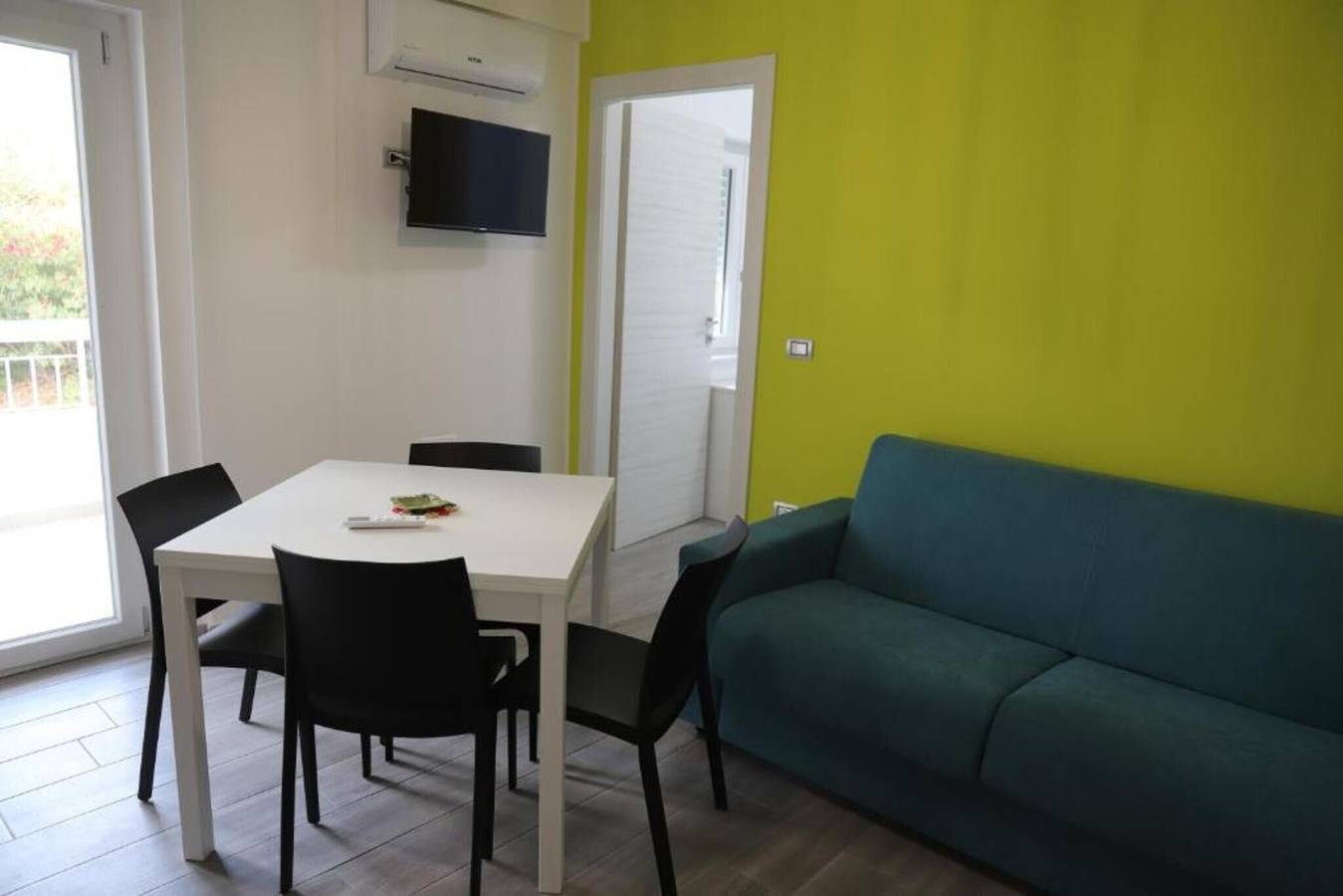 Appartement entier, Appartement 'Betastar Residence - Bilo E' avec piscine partagée, Wi-Fi et climatisation in Nocera Terinese, Province de Catanzaro