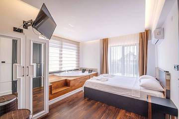 Villa for 6 People in Ölüdeniz, Muğla Province, Photo 1