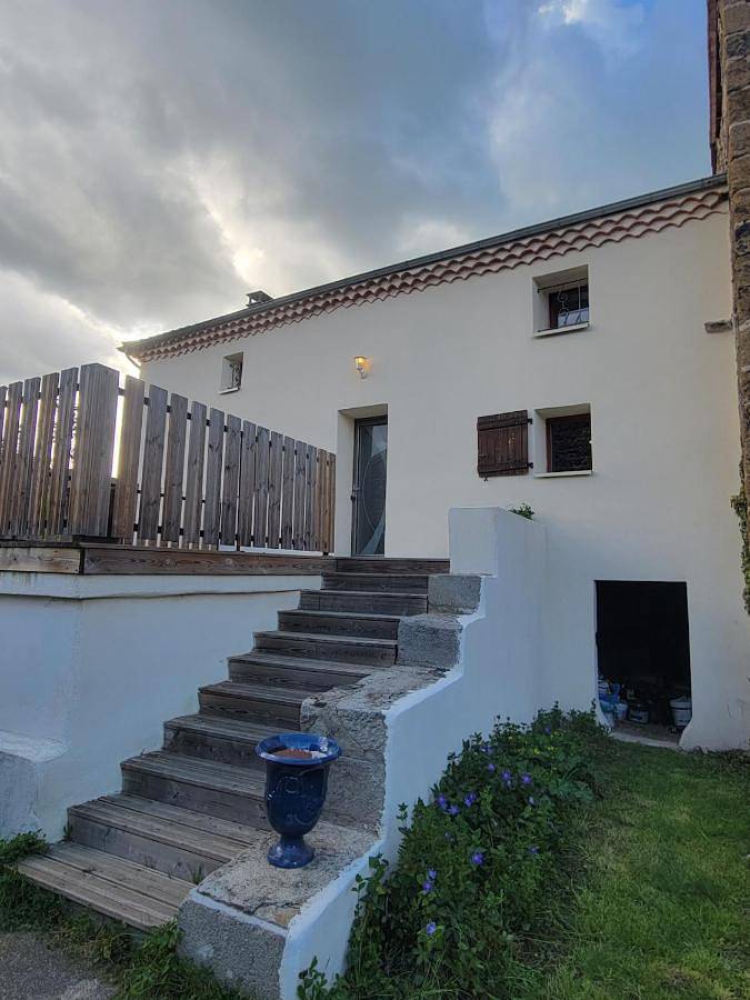 Location de vacances pour 8 personnes, avec Balcon ainsi que Terrasse et Vue à Mazeyrat-d'Allier - 3