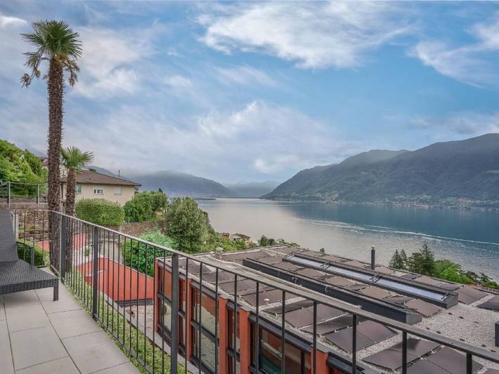 Ferienwohnung für 4 Personen, mit Balkon und Terrasse sowie Seeblick in Brissago