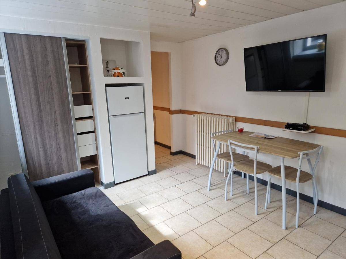 Appartement entier, Les Meublés de la Résidence du Ruisseau in Bourbon-Lancy, Région de Charolles