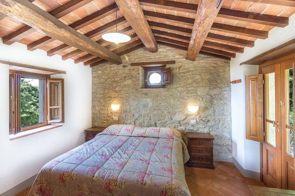 Villa Cungi with Privacy, stunning view, private pool, wifi Tuscany no neighbors in Sansepolcro, Valtiberina
