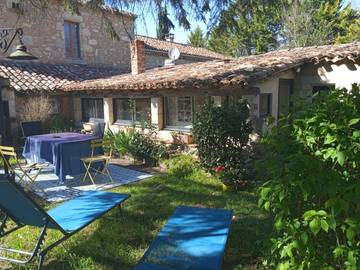 Gîte pour 3 personnes, avec jardin et terrasse, animaux acceptés à La Romieu