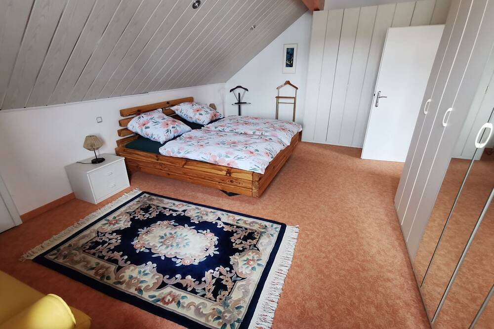 Ganze Wohnung, Einzigartige Ferienwohnung im Oberpfälzer Seenland Fewo Adolti in Nittenau, Ostbayern