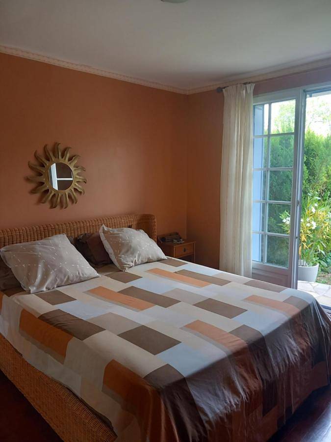 Appartement de vacances entier, Double Room with Garden View in Sevran, Seine-Saint-Denis