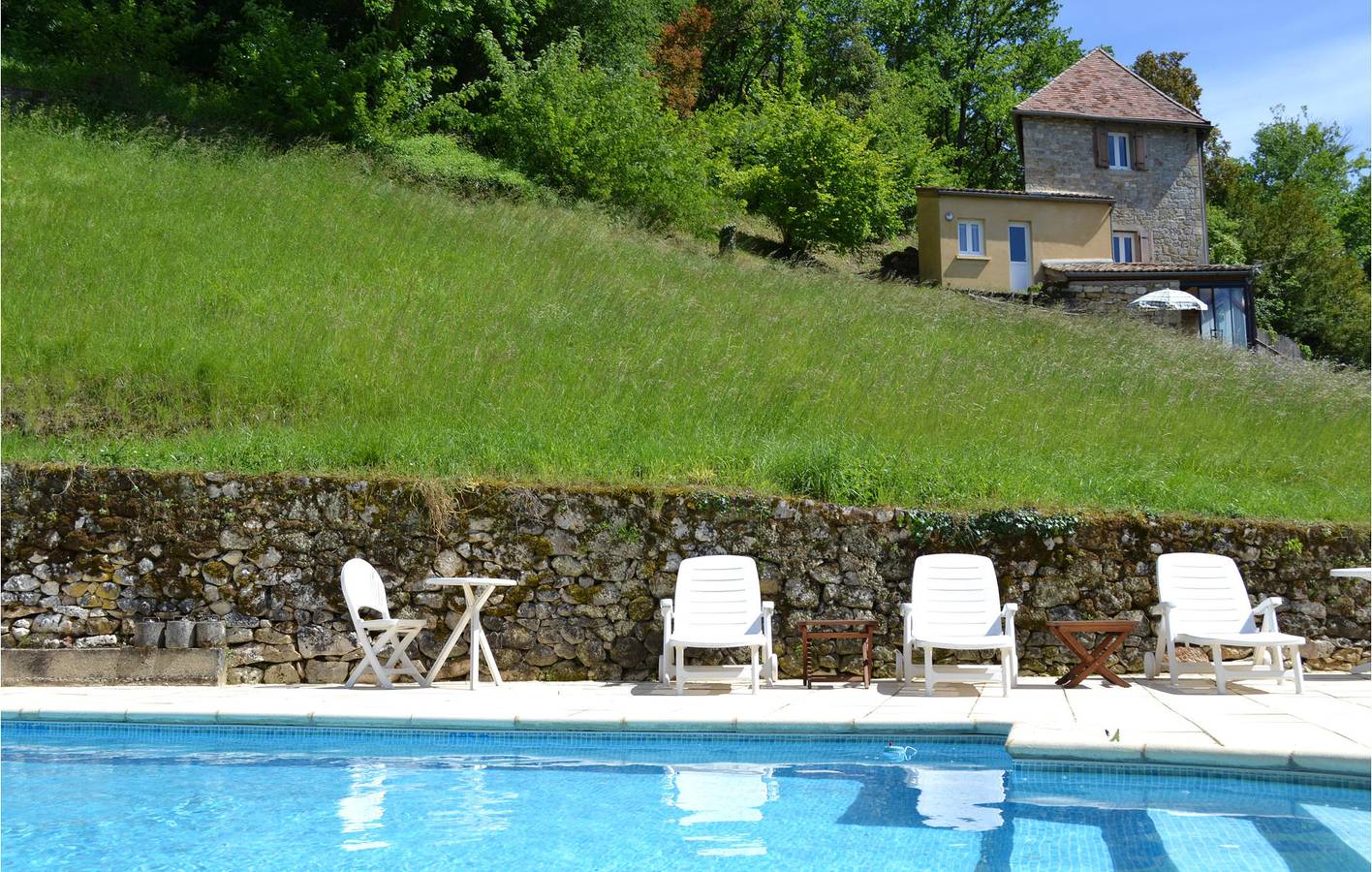 Appartement avec piscine près de la rivière Dordogne in Cénac-et-Saint-Julien, Périgord Noir