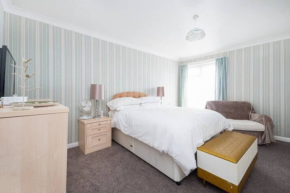 Amazing Beachside 2Bd Family Home with Garden in Botany Bay, Kent