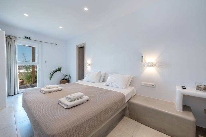 Gîte pour 2 personnes, avec Balcon et Jardin dans Parikiá - 3