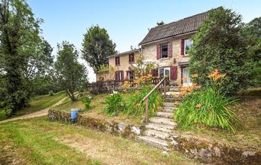 Gîte pour 9 personnes, avec jardin ainsi que vue et terrasse, animaux acceptés à Massat