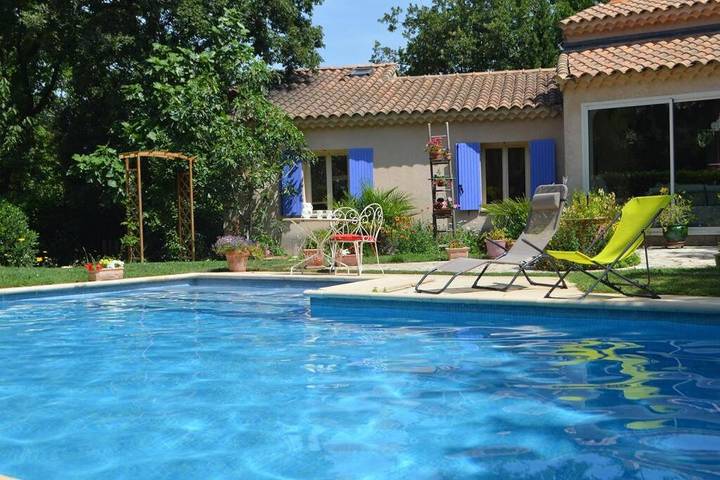 Location de vacances pour 4 personnes, avec jardin et piscine à Rochefort-du-Gard - 4