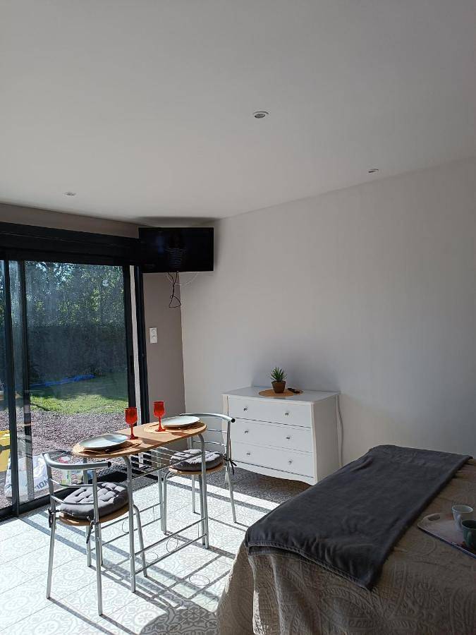 Gîte pour 2 personnes, avec terrasse, animaux acceptés à Méneslies - 3