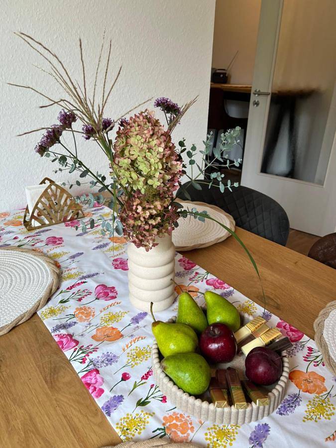 Ferienwohnung für 5 Personen, mit Terrasse und Ausblick sowie Garten in Bad Gandersheim