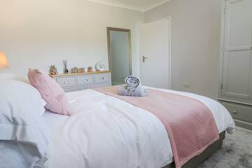 Log Cabin for 6 People in Lincoln, Lincolnshire, Photo 2