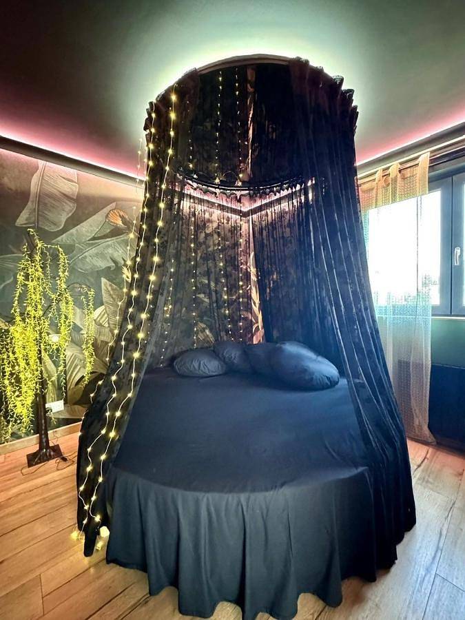 Love room Spa proche Place Stanislas Nancy in Pulnoy, Région de Nancy