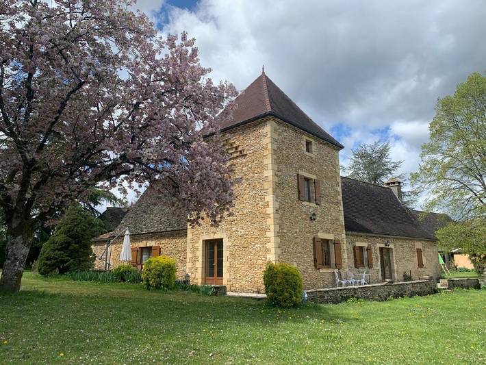 Location de vacances pour 10 personnes, avec jardin et terrasse à Marcillac-Saint-Quentin - 4