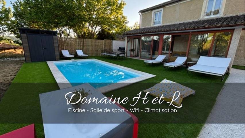 Maison de vacances pour 12 personnes, avec Balcon et Terrasse ainsi que Jardin et Piscine à Lauzerte