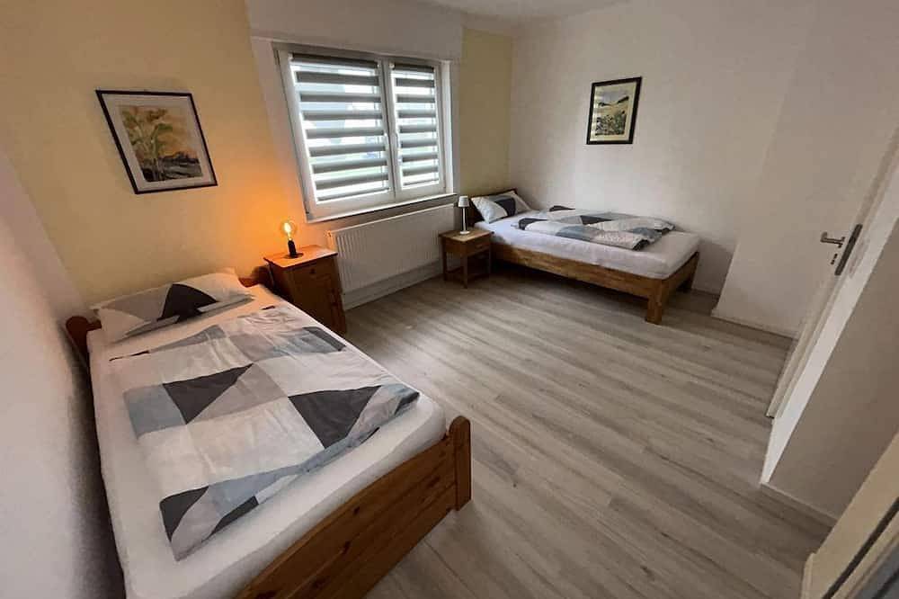 Appartement entier, Ferienwohnung \"Am Knopp\" - Appartement/fewo, Dusche und Bad, Wc, 2 Schlafräum in Pirmasens, Arrondissement du Palatinat-Sud-Ouest