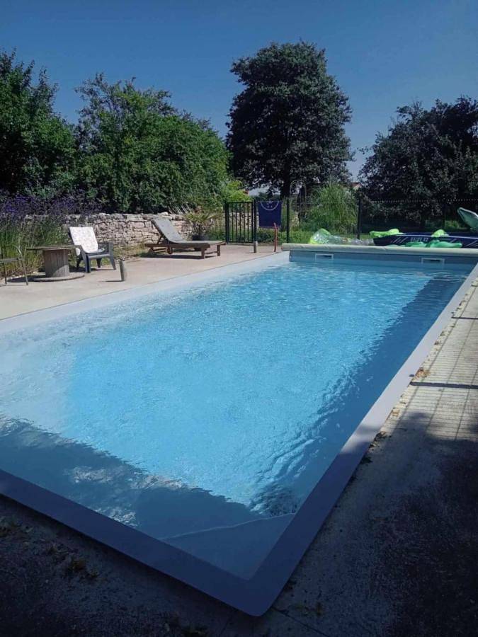 Location de vacances pour 6 personnes, avec vue ainsi que terrasse et piscine à Andryes - 4