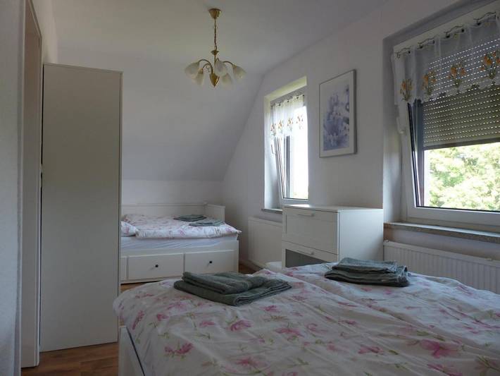 Ferienwohnung für 6 Personen, mit Garten und Ausblick in Velgast - 2
