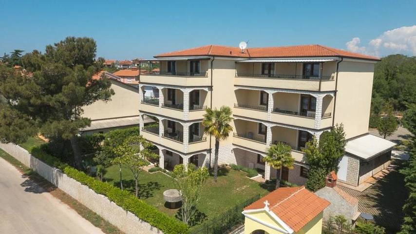 Ferienwohnung für 5 Personen, mit Ausblick und Garten - 1