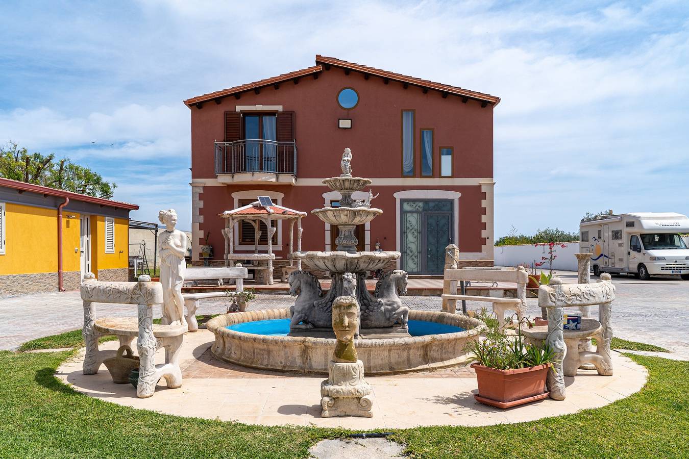 Appartement entier, Appartement 'Jungle Holiday' avec piscine privée, Wi-Fi et climatisation in Noto, Avola