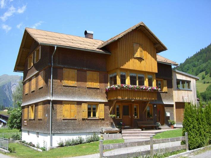 Ferienwohnung für 6 Personen, mit Garten und Ausblick, kinderfreundlich in Schoppernau - 4