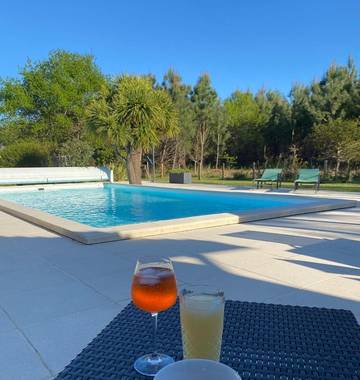 Chambre d’hôte pour 2 personnes, avec jardin ainsi que piscine et vue à Sanguinet
