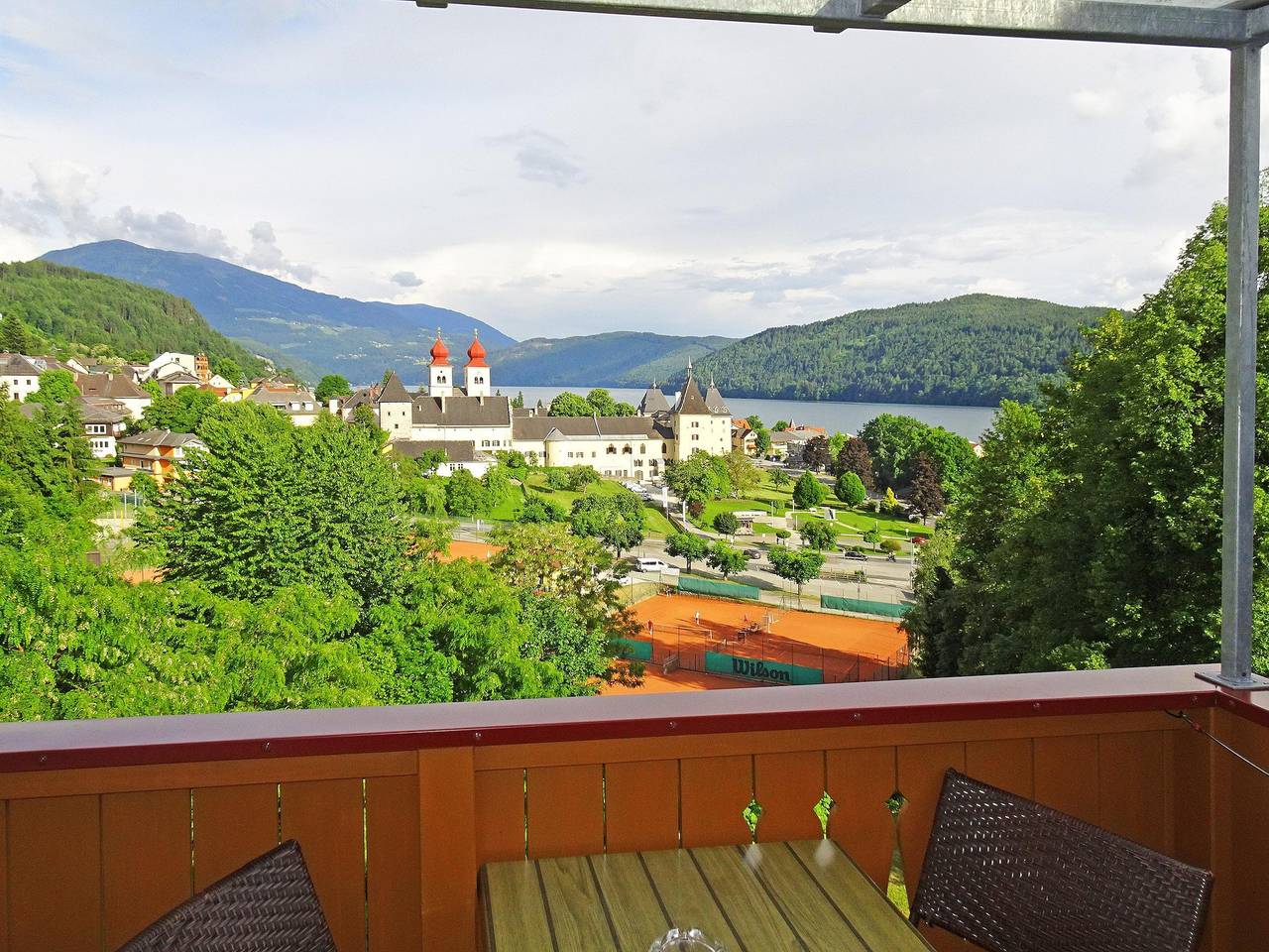 Ganze Ferienwohnung, Doppelzimmer standard mit Seeblick in Millstatt, Bezirk Spittal an der Drau