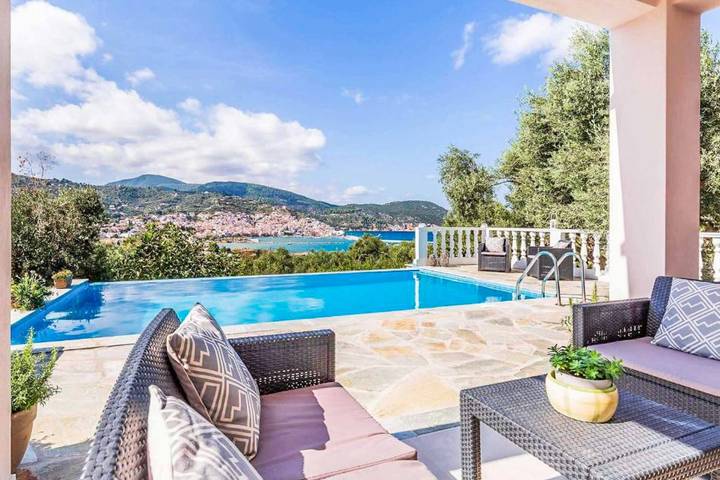 Villa for 5 people, with terrace in Skopelos