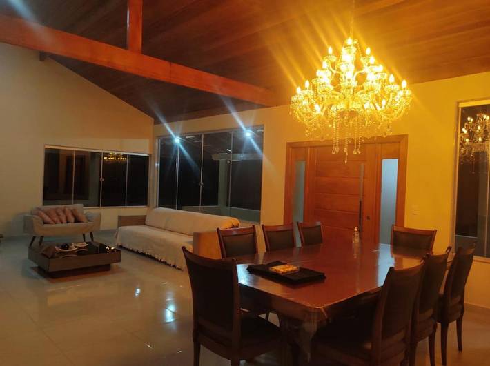 Casas e apartamentos de temporada para 10 pessoas, com jardim e vista para o lago e ainda vista, com animais de estimação em Aracê