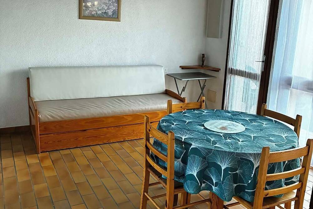 Appartement entier, Les Genêts (T2 Rdc) avec piscine in Eugénie-les-Bains, Landes