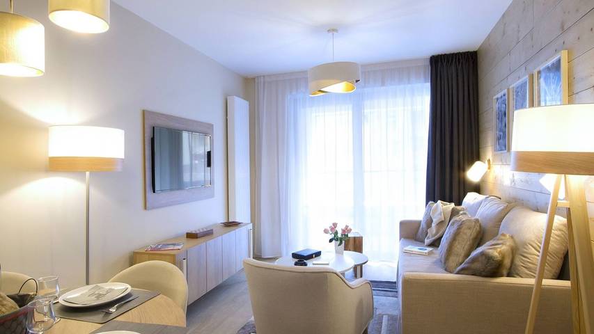 Chalet pour 9 personnes, avec balcon et piscine, animaux acceptés à Huez - 2