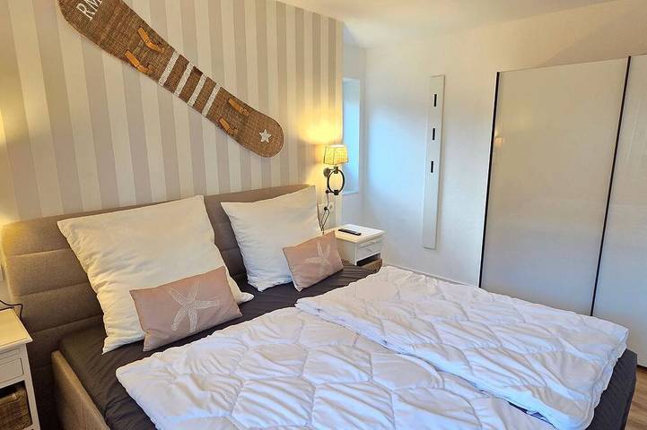 Ferienhaus für 8 Personen, mit Garten und Terrasse sowie Sauna in Carolinensiel - 2