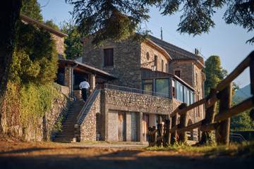 Cottage pour 4 personnes, avec vue ainsi que piscine et terrasse, animaux acceptés à Mandagout