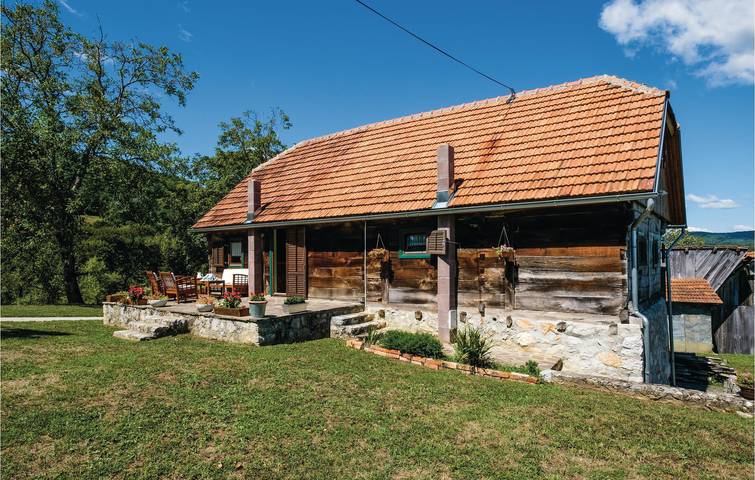 Charmante 2-Zimmer-Wohnung mit Terrasse, WLAN und Grill in der Nähe des Flusses Dobra in Ozalj, Karlovac und Umgebung