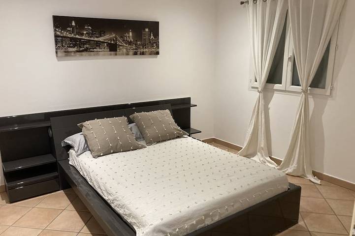 Location de vacances pour 6 personnes, avec jardin et terrasse à Peri - 4