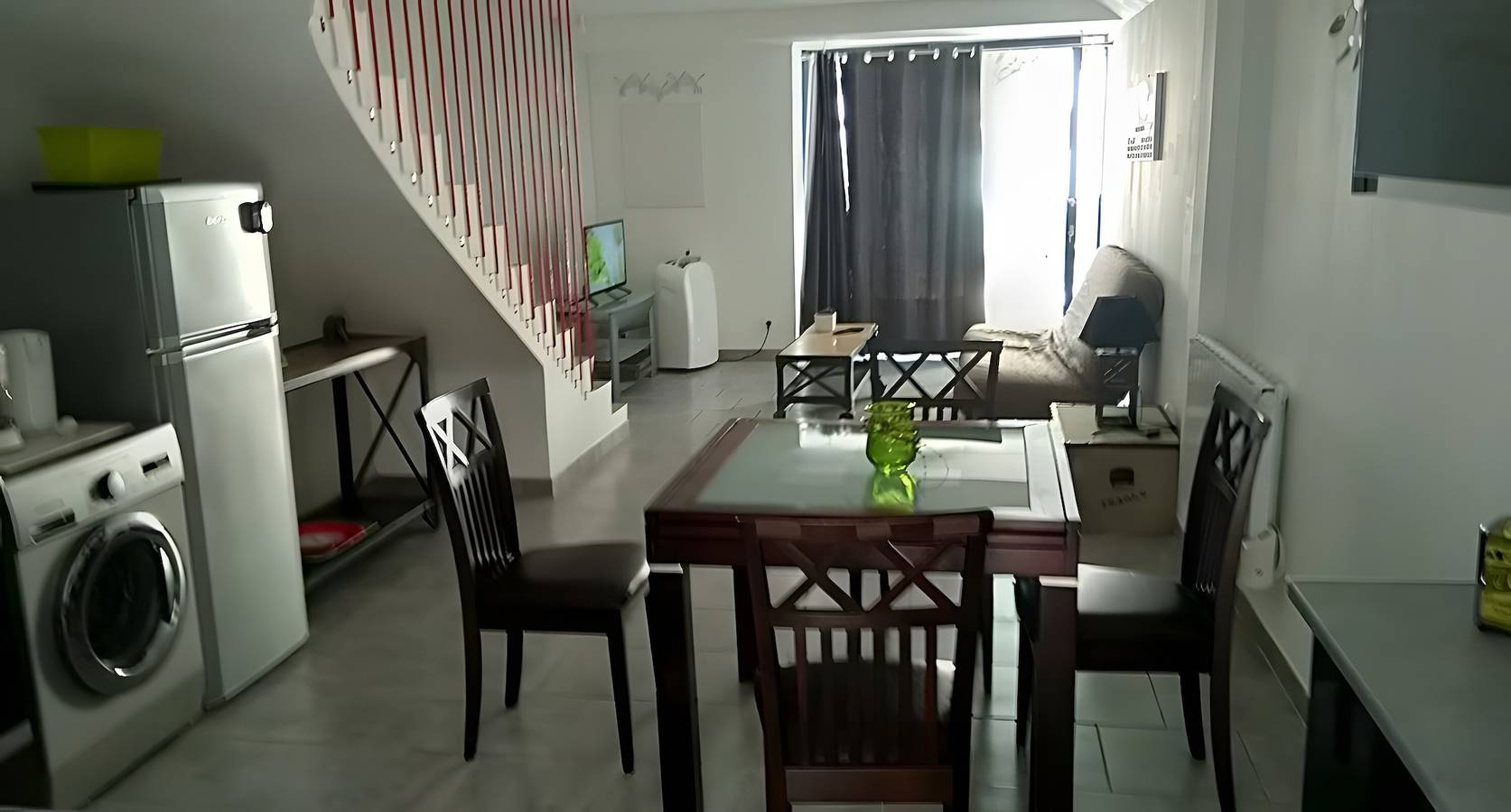 Le Gîte Du Vieux Mûrier Côté Est : jardin privé, Wi-Fi et climatisation in Saint-Jean-de-Serres, Région d'Alès