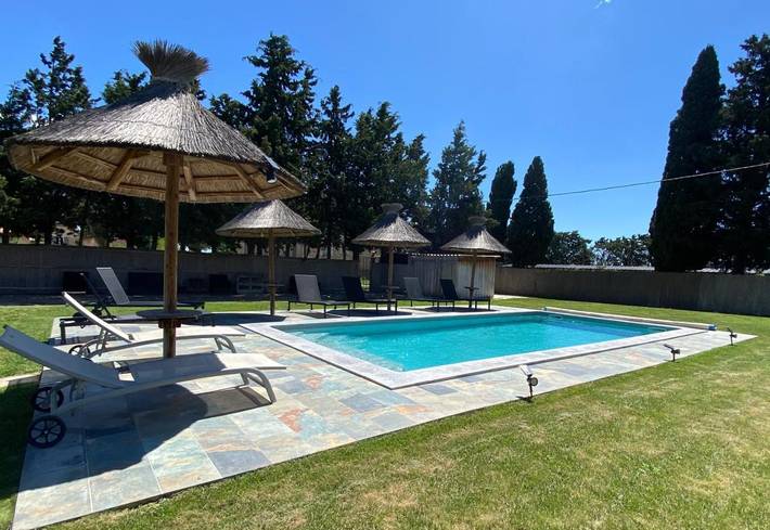 Casa de vacaciones para 4 personas, con piscina además de jardín y vistas - 1