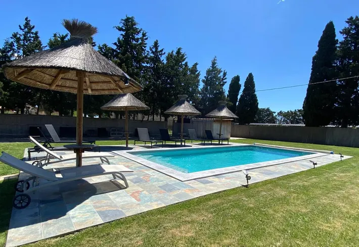 Casa de vacaciones para 4 personas, con jardín además de piscina y vistas - 1