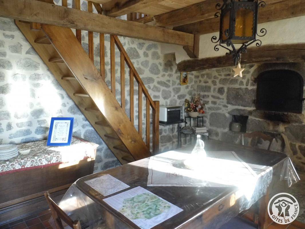 Gîte für 2 Personen mit Garten in Chaveroche, Ussel und Umgebung