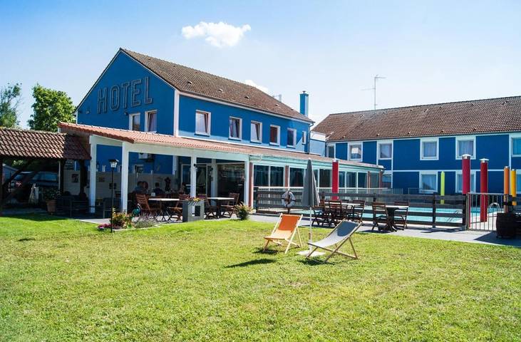 Hôtel pour 3 personnes, avec vue ainsi que piscine et jardin, animaux acceptés à Vendenheim