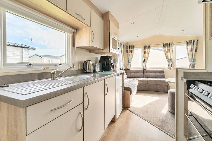 Glamping for 3 people, with pool in Hampshire