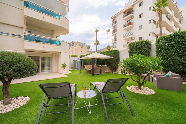 Gîte pour 6 personnes, avec bassin pour enfant ainsi que jardin et jacuzzi à L'Alfàs del Pi