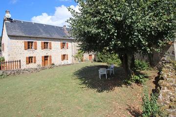 Gîte pour 6 personnes, avec jardin à Beaumont-du-Lac